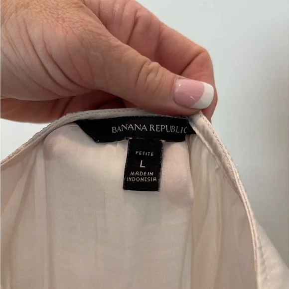 Banana Republic Ivory Top - Picture 5 of 5